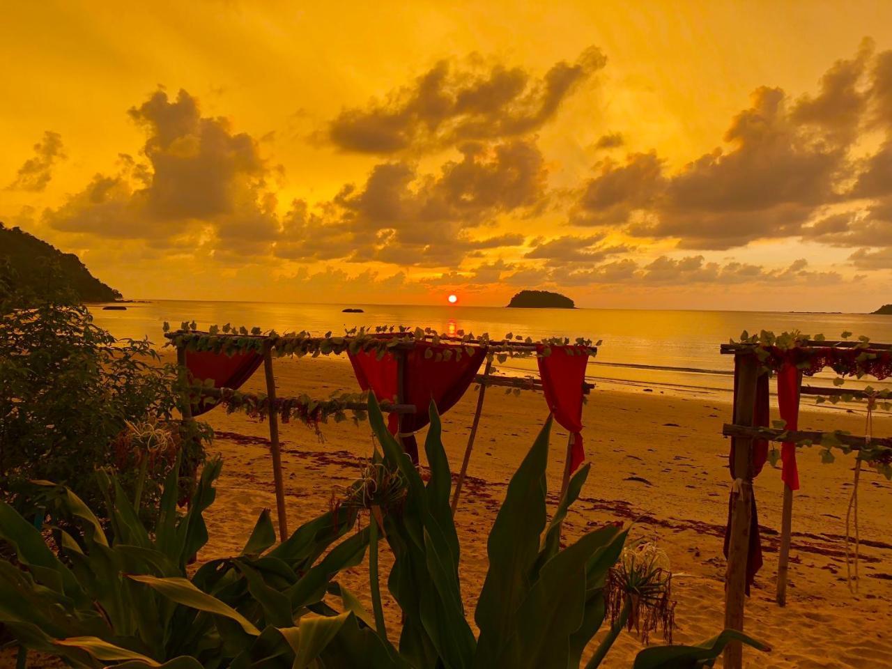 Kota Belud Dragon Pearl Beach Resort מראה חיצוני תמונה